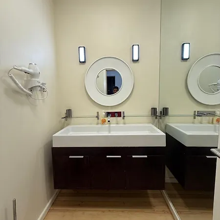 Sebastian Two Apartment